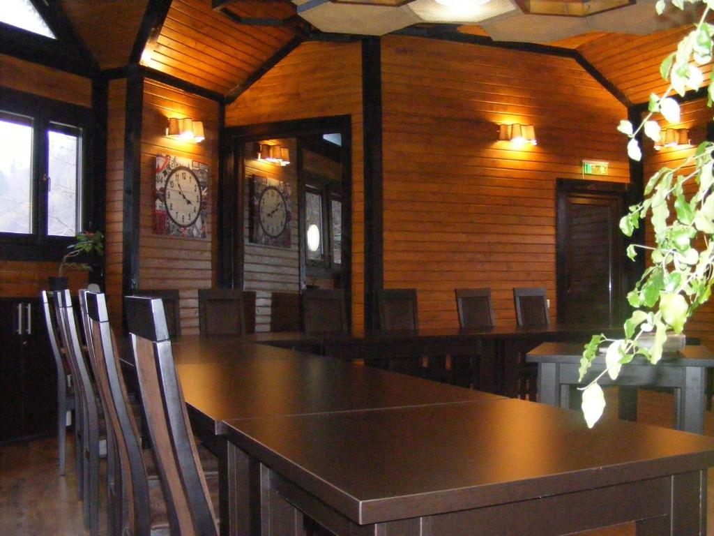 Hotel Hillden Lodge&Restaurant Drumu Carului Eksteriør bilde